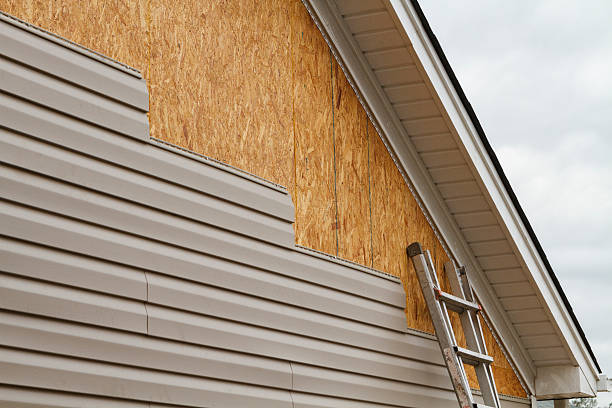 24/7 Emergency Vinyl Siding experts in Rougemont, NC